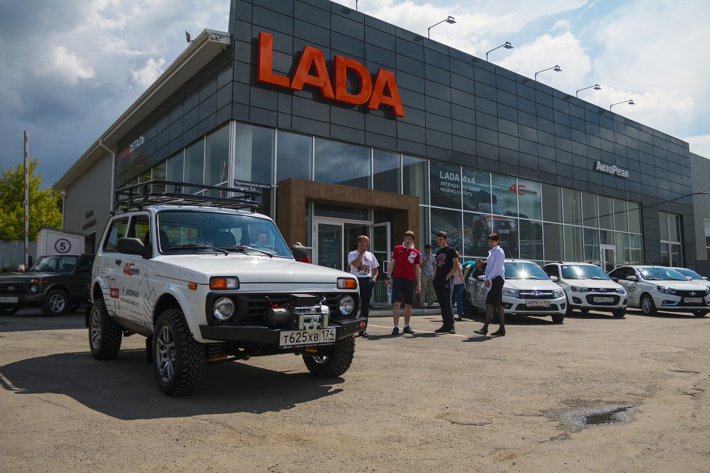 Юбилей легендарного внедорожника LADA 4x4 в АвтоРеале