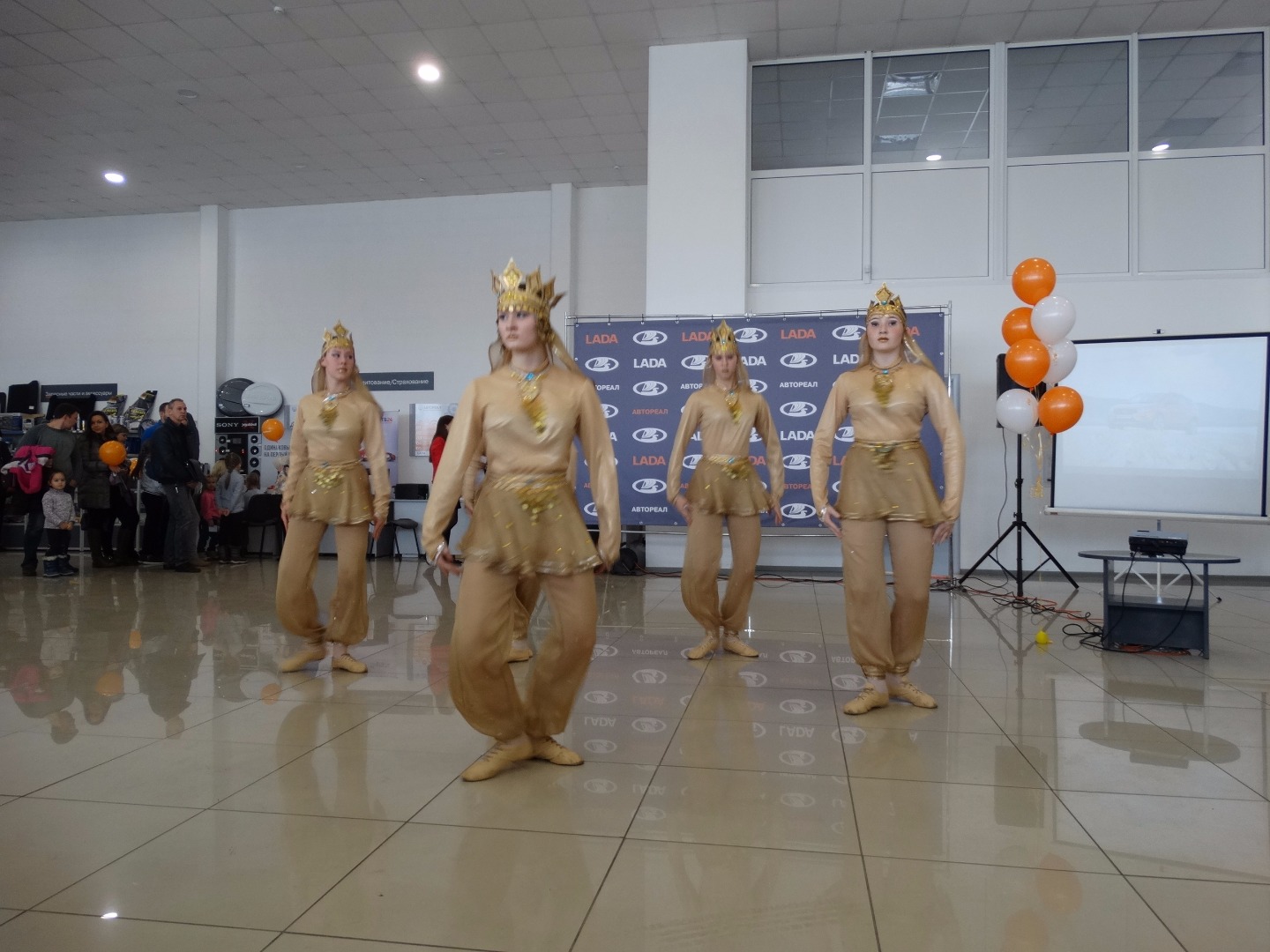 Презентация Vesta SW Cross в АвтоРеале